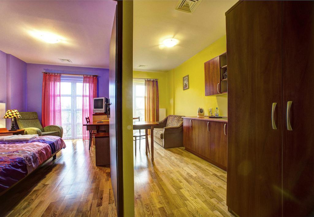 Xavito Bed and Breakfast Sanok Kamer foto