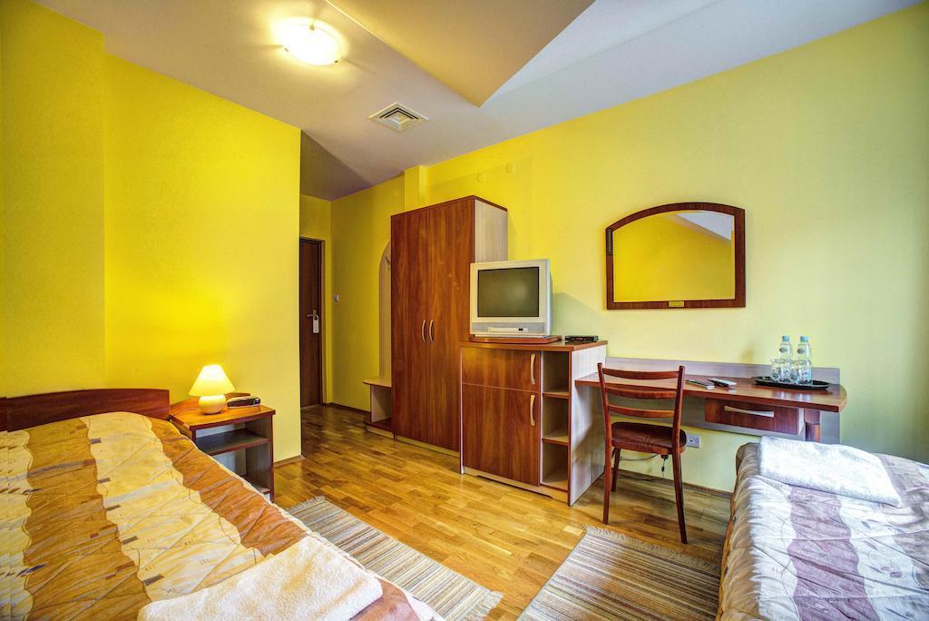 Xavito Bed and Breakfast Sanok Kamer foto
